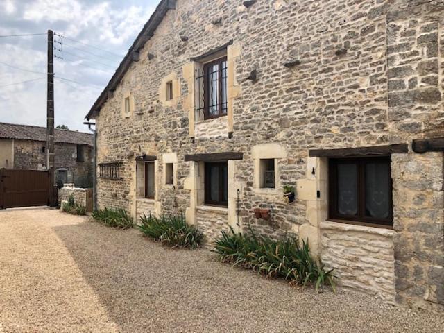 Villa Les Roches à Vanzay Extérieur photo