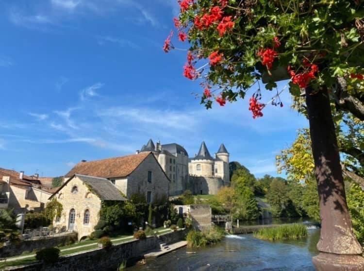 Villa Les Roches à Vanzay Extérieur photo